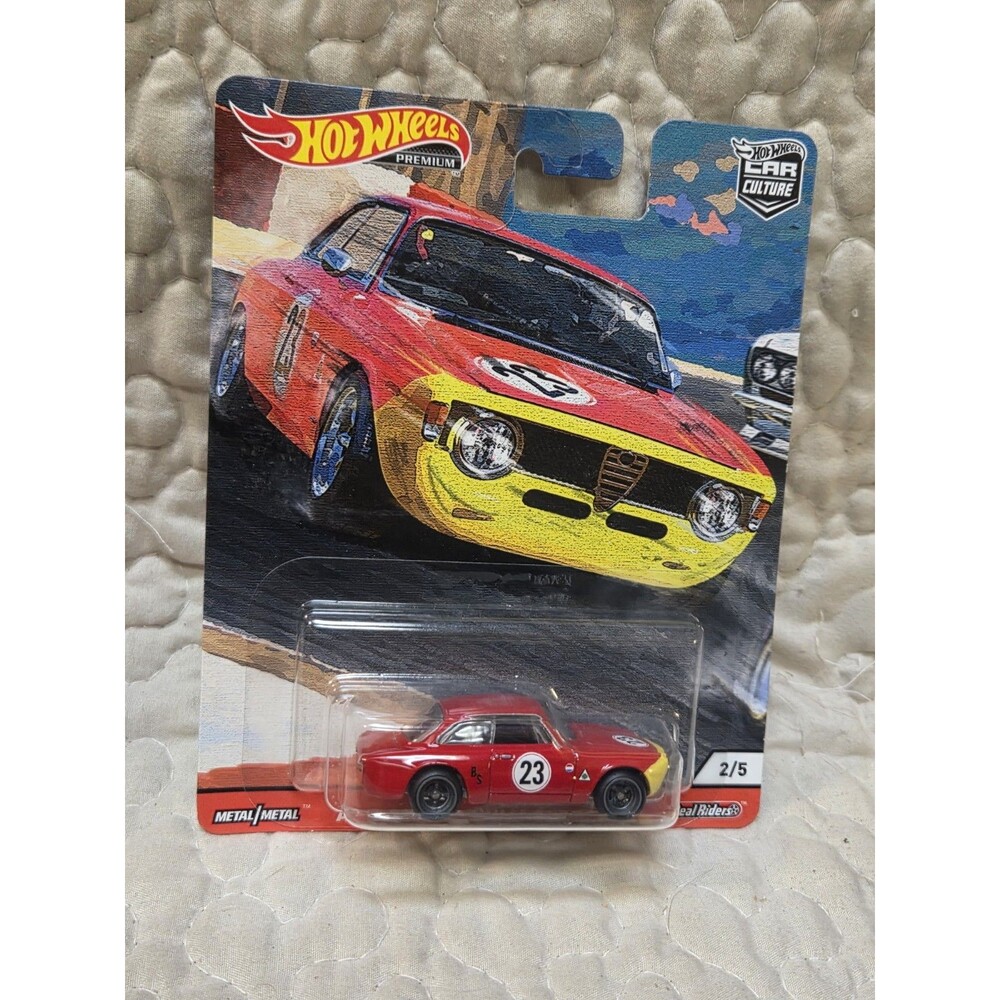 1/64 HOT WHEELS CAR CULTURE DOOR SLAMMERS ALFA ROMEO GIULIA SPRINT GTA